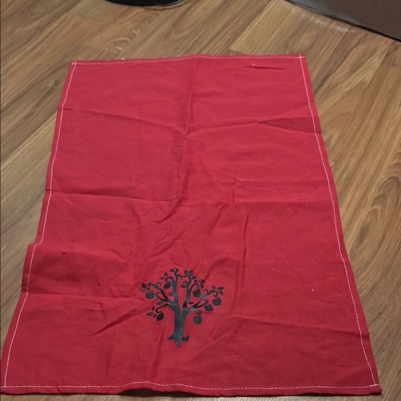 Red Towel with Tree Design - Picture 1 of 2